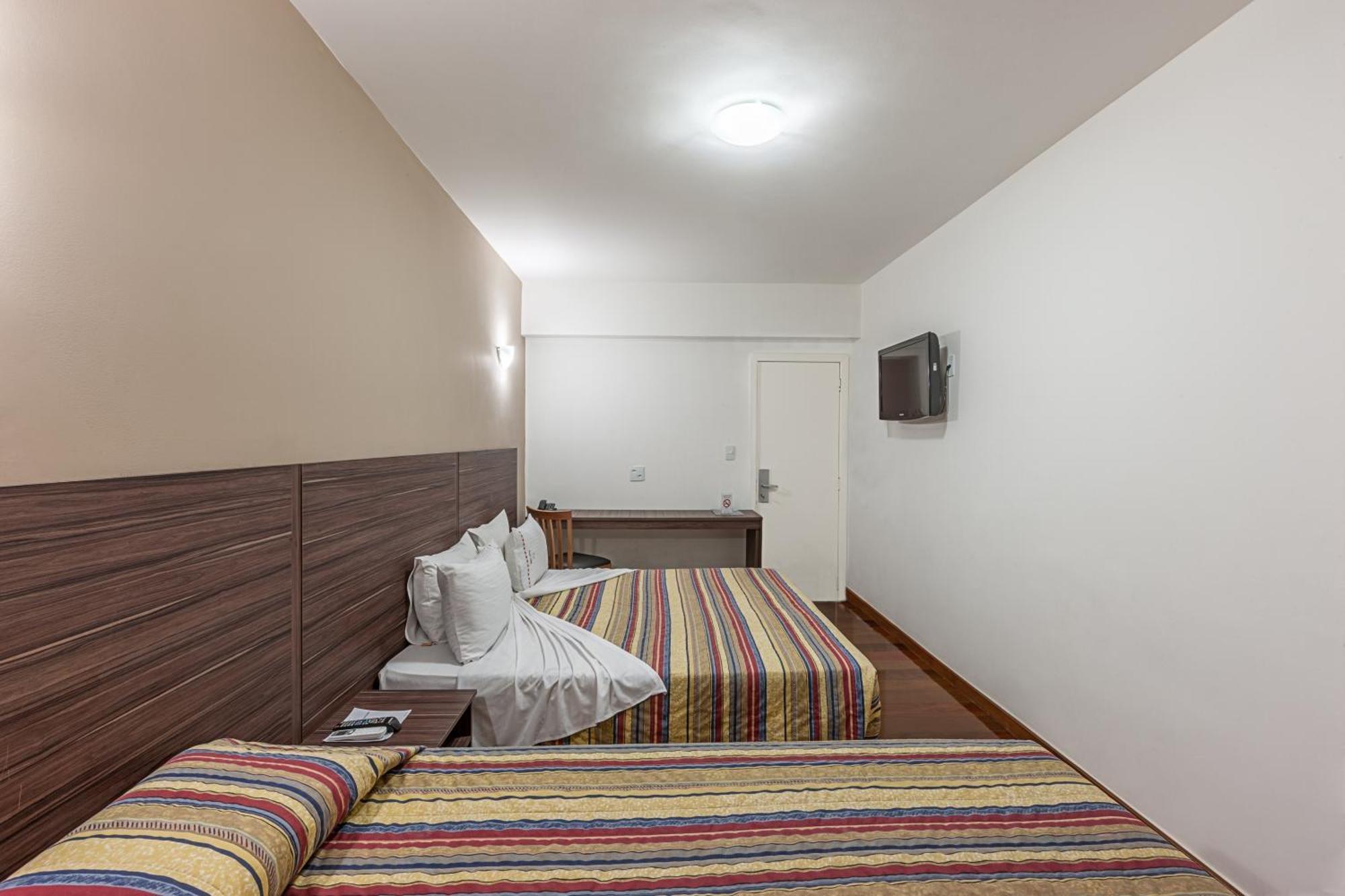 Abba Hotel Betim Esterno foto