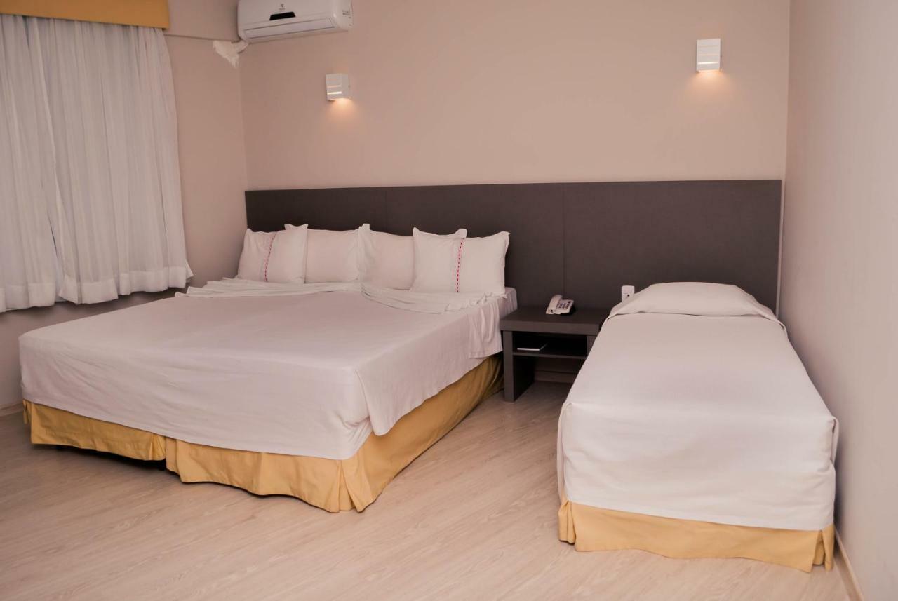 Abba Hotel Betim Esterno foto