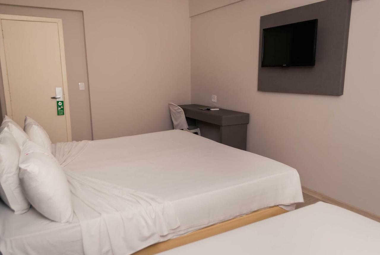 Abba Hotel Betim Esterno foto